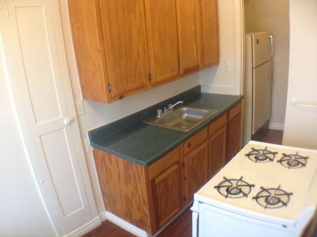 Apartment for rent in Canoga Park, California