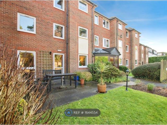 Apartment for rent in West Parley, East Dorset