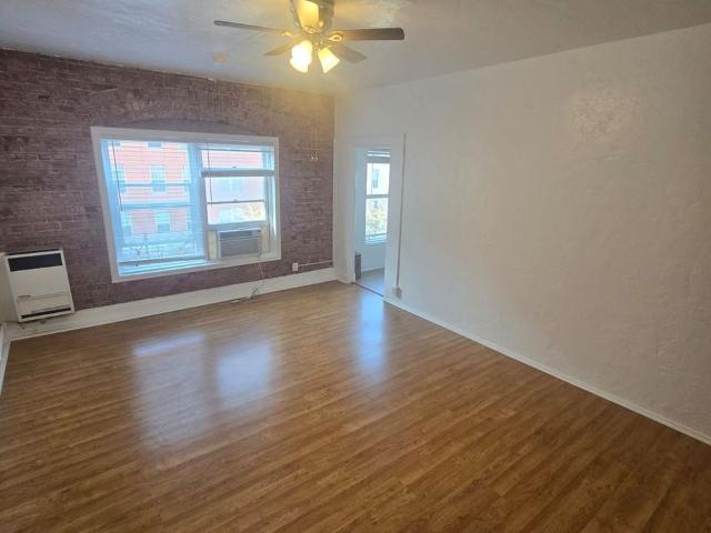 Apartment for rent in Canoga Park, California