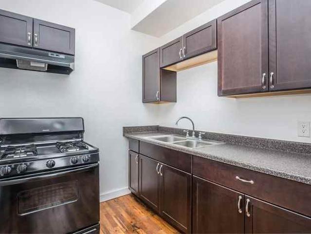 Apartment for rent in Canoga Park, California