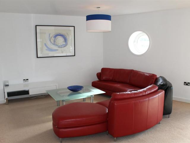 Apartment for rent in Cardiff International Sports Village, Falcon Lodge