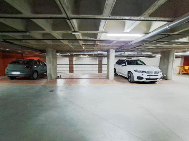 Garaje en venta en Madrid, Simancas