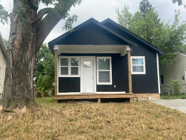 House for sale in River Forest, Lansing