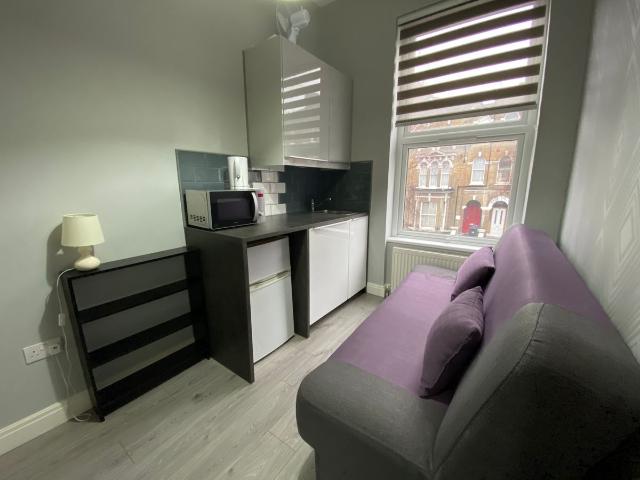 Studio for rent in London Borough of Ealing, Greater London