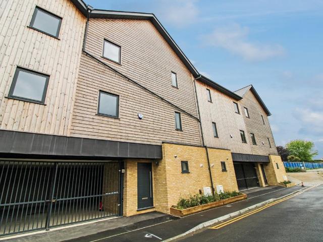 House for rent in Kings Farm, Hamerton