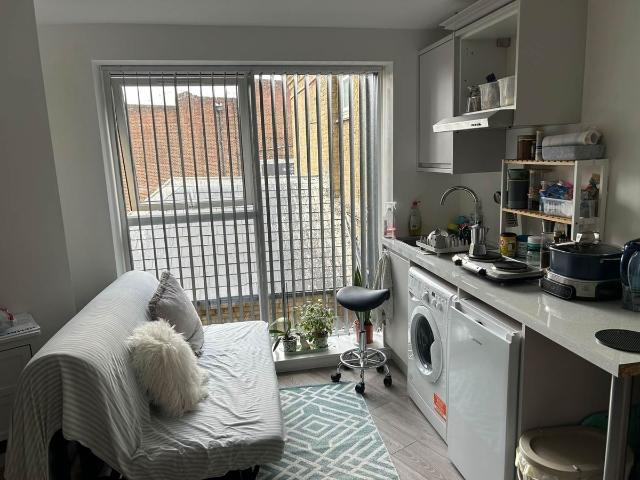 Studio for rent in London Borough of Ealing, Greater London