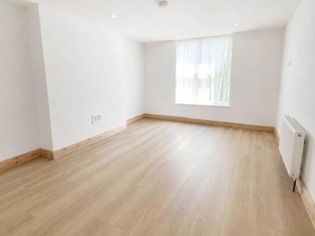 Apartment for rent in Claughton, Oxton Village