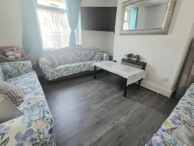 House for rent in Pellon, Halifax