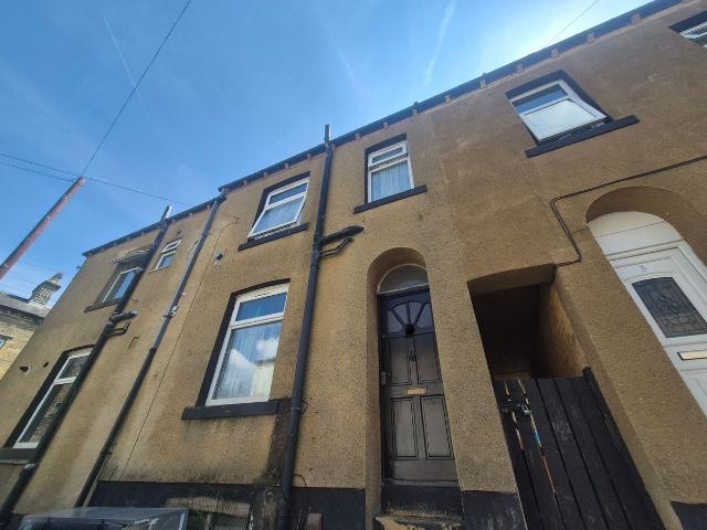 House for rent in Pellon, Halifax