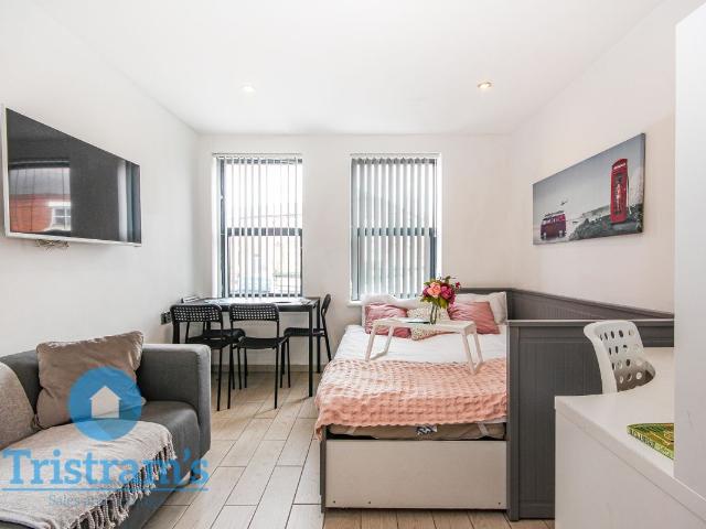 Apartment for rent in The Park, City of Nottingham