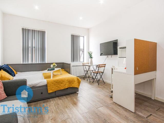 Apartment for rent in The Park, City of Nottingham