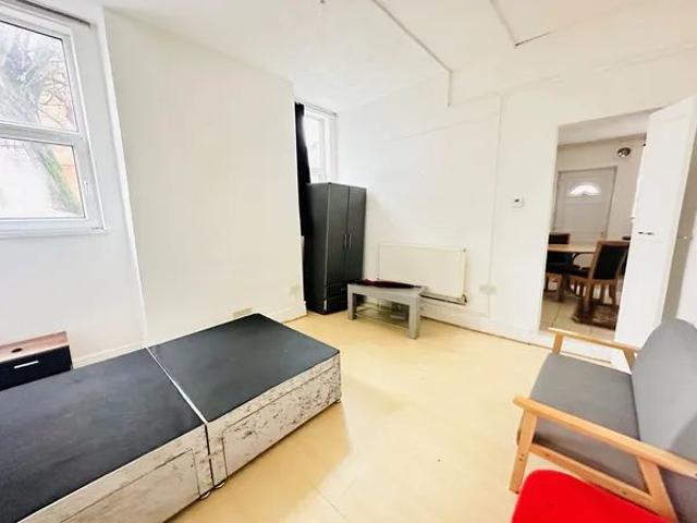 Apartment for rent in Hyson Green, Haddon