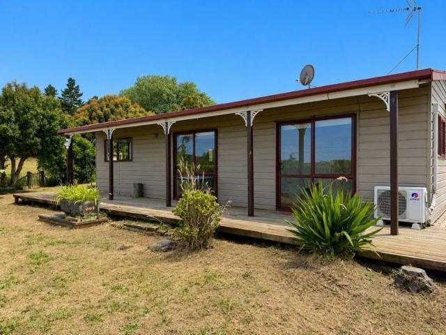 House for rent in Awhitu, Oroua County