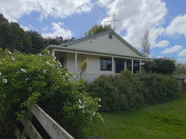 House for rent in Awhitu, Oroua County