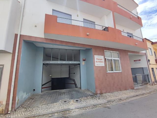 Apartamento alugar em Armação De Pêra, Faro