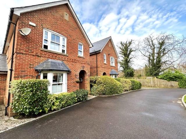 House for rent in Flexford, Guildford