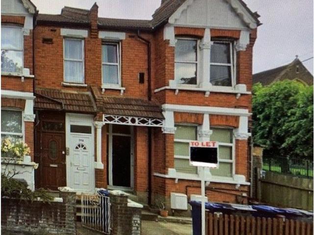 Apartment for rent in West Hendon, The Hyde