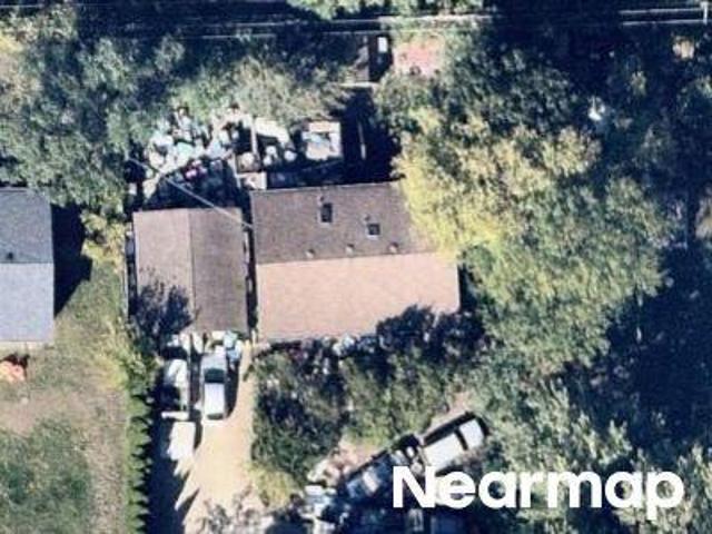 House for sale in Mchenry, Illinois