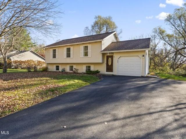 House for sale in Clifton Park, New York