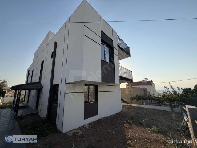 Hacıömerli Mahallesi, Aliağa içerisinde satılık Villa
