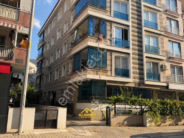 Tire, İzmir içerisinde satılık mülk