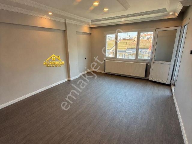 Tire, İzmir içerisinde satılık mülk