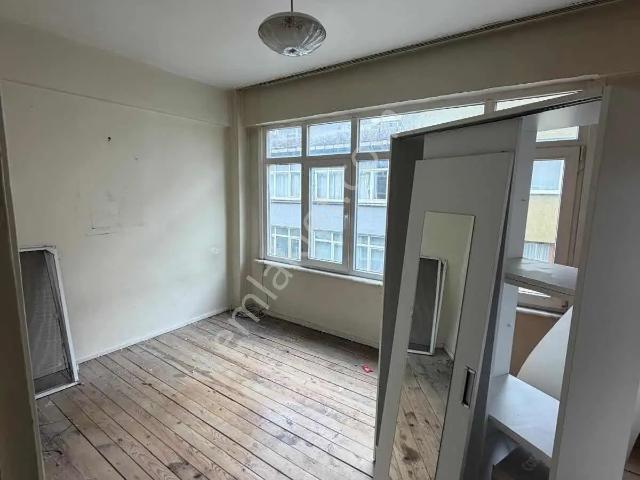 Yenimahalle Mahallesi, Bakırköy içerisinde satılık mülk