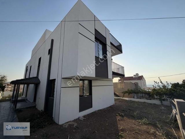 Aliağa, İzmir içerisinde satılık Villa