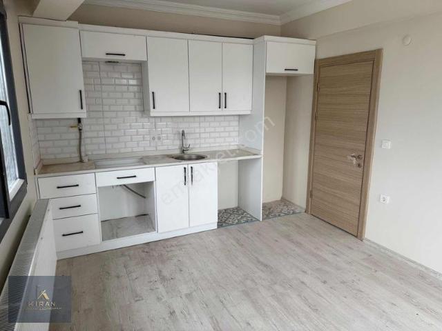 Yenişakran, Aliağa içerisinde kiralık mülk