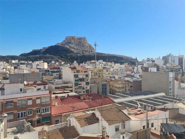 Apartamento en alquiler en Mercat, l'Alacantí