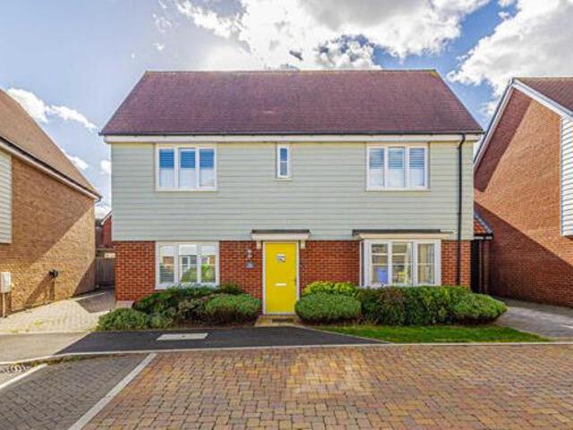 House for sale in Stroud Green, Barling