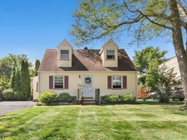 House for sale in Clark
