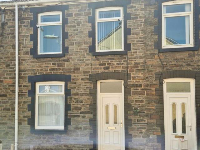 Apartment for rent in Cimla, Neath