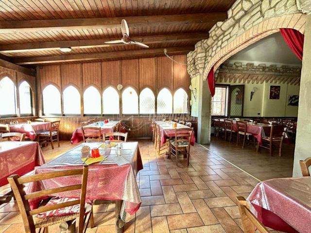 Locale Commerciale in vendita a San Dalmazio, Serramazzoni