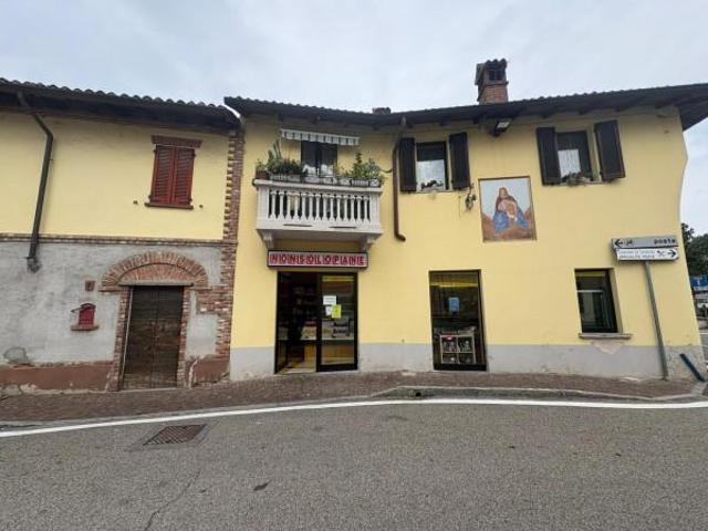 Locale Commerciale in vendita a Trivolzio, Lombardia