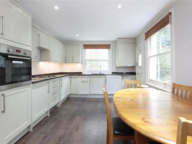Apartment for rent in Clapham Junction, Greater London