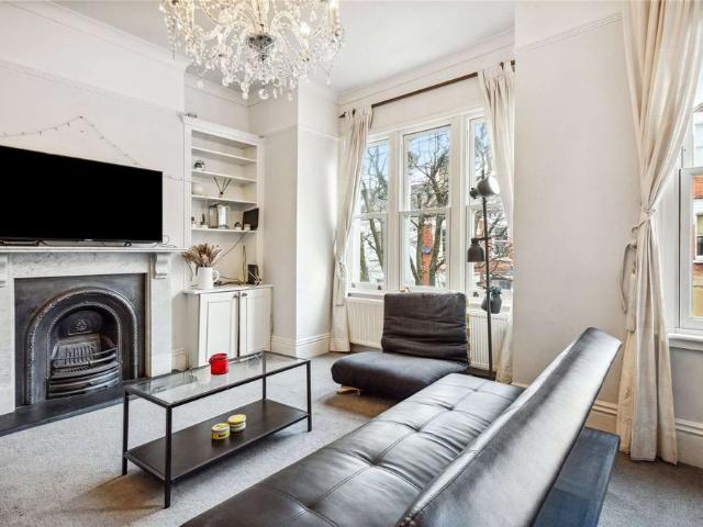 Apartment for rent in Clapham Junction, Cat Hill