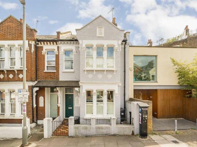Apartment for rent in Clapham Junction, Greater London