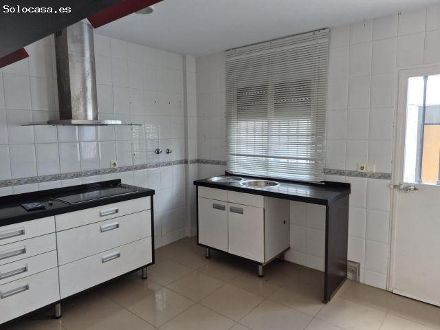 Casa en alquiler en Gines, Andalucía