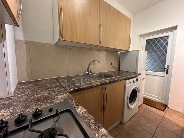 Studio for rent in London Borough of Croydon, Greater London