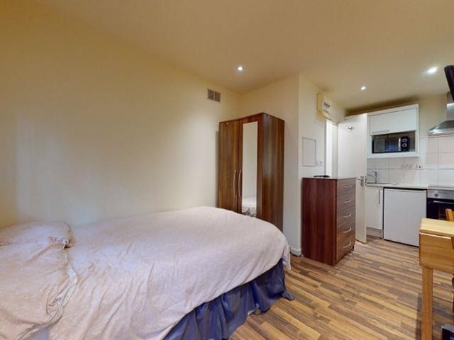 Studio for rent in London Borough of Brent, Greater London