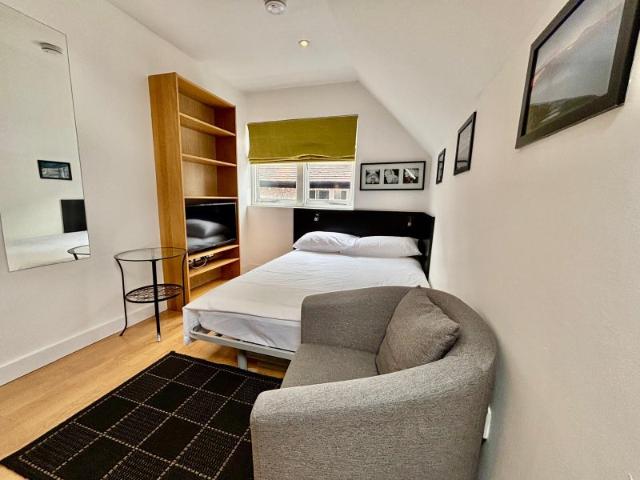 Studio for rent in West Hampstead, Greater London