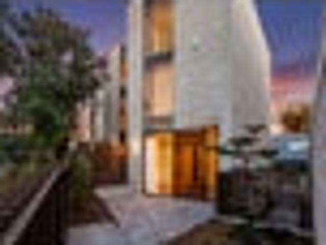 Townhouse for sale in Westmere