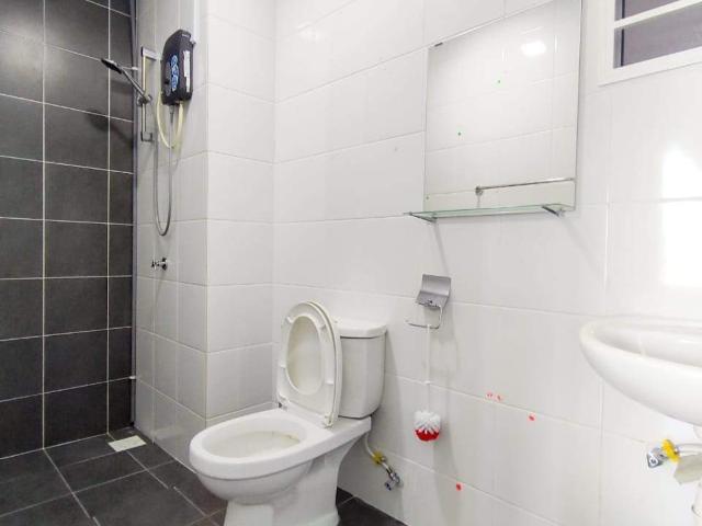 Room for rent in Petaling, Damansara Damai