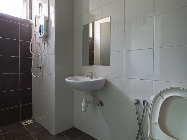 Room for rent in Petaling, Damansara Damai
