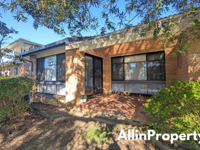 Villa for rent in Vincentia, New South Wales