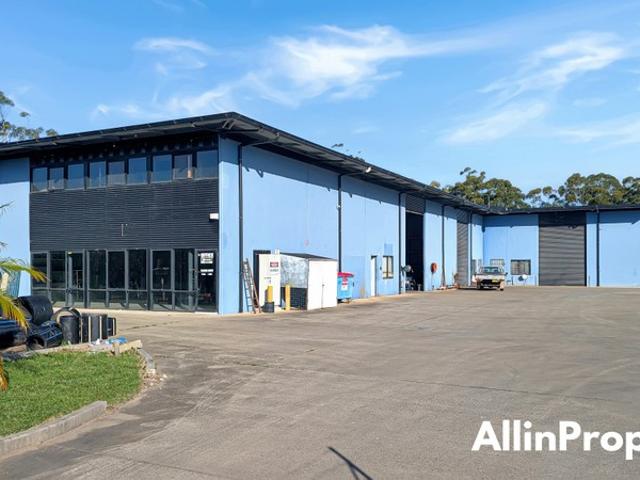Warehouse for sale in Sussex Inlet, New South Wales
