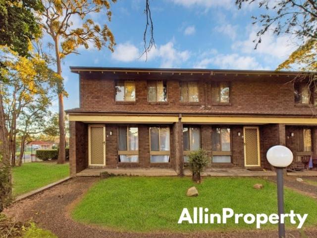 Townhouse for rent in Huskisson, New South Wales