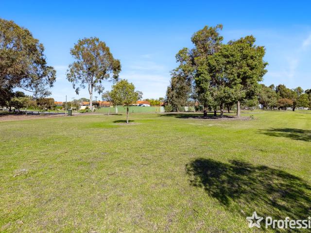 House for sale in Lynwood, Western Australia
