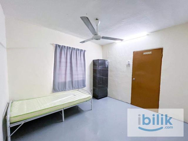 Room for rent in Petaling, Damansara Damai
